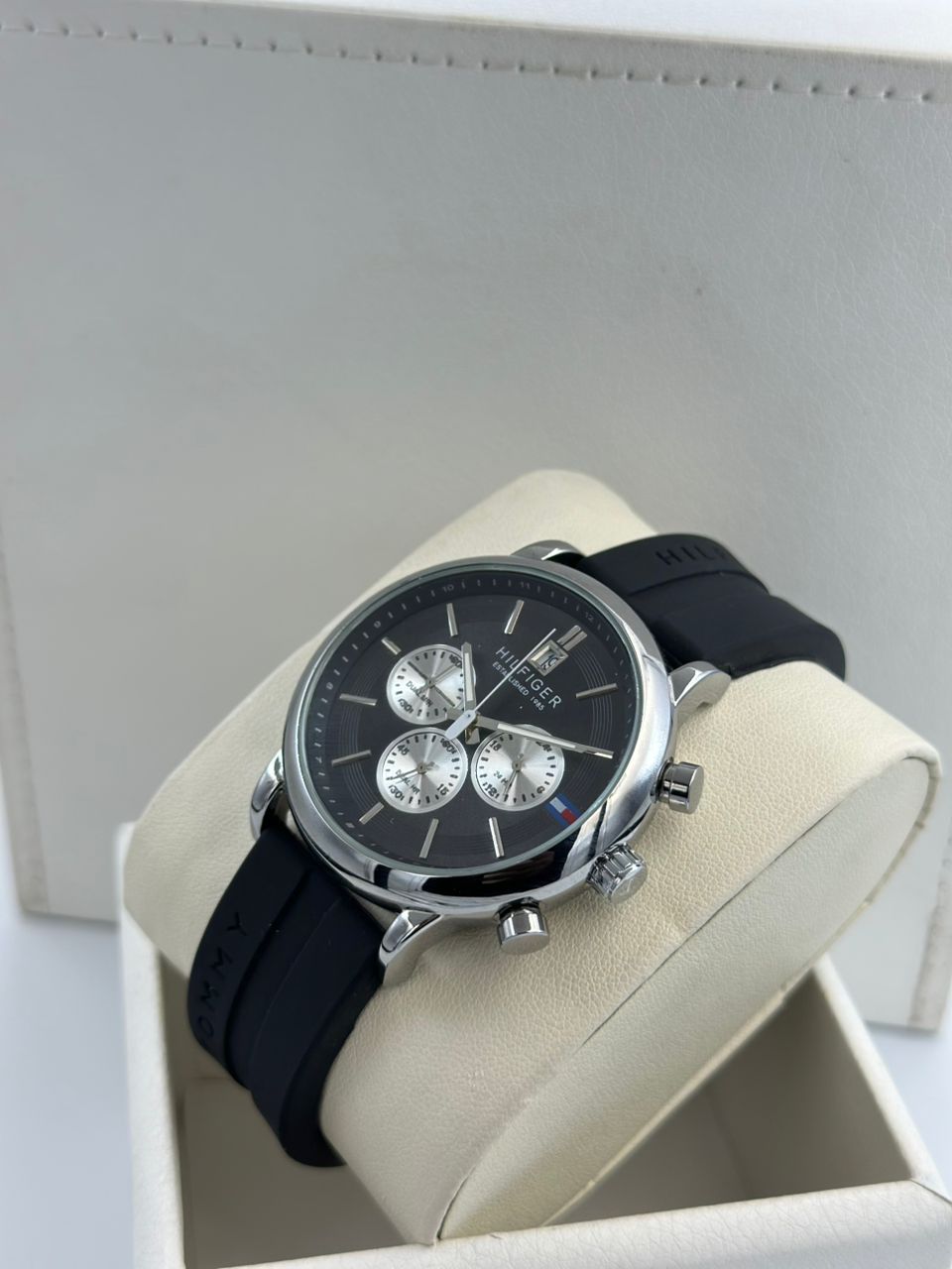 Hilfiger manche noir et bleu